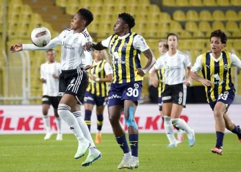 5 gollü derbinin galibi Fenerbahçe