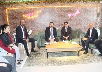 Başkan Yücel Yılmaz Manyas’ta Kadın Kooperatifini ziyaret etti