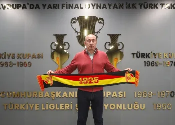 Göztepe’de Stanimir Stoilov dönemi resmen başladı