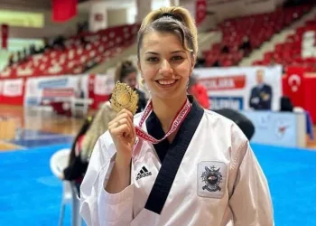 Gülsena Karakuyulu Ertunç, Avrupa yolcusu