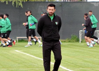 Bülent Ertuğrul: “Vedalar zordur ancak gerektiğinde bunu yerine getirmek gerekir”