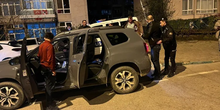 Bursa polisi uygulamada aranması olan 12 kişiyi yakaladı