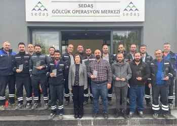 Kıdemli çalışanlara ödül verildi