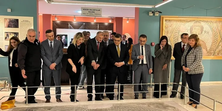 Sinop’ta ‘100 Seçkin Eser Sergisi’ açıldı