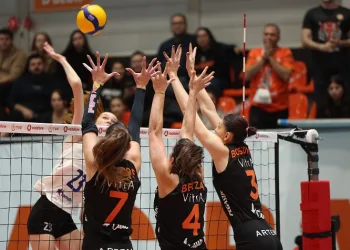 Sultanlar Ligi: Eczacıbaşı Dynavit: 3 – Muratpaşa Belediyespor: 0