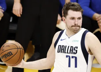 NBA’de Dallas Mavericks, Luka Doncic’in 30 sayı kaydettiği maçta Los Angeles Lakers’ı yendi