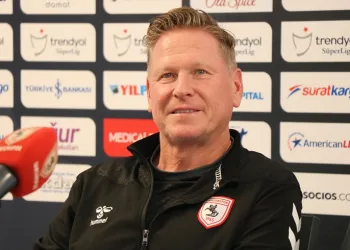 Samsunspor Teknik Direktörü Markus Gisdol: “Beşiktaş maçından galibiyetle ayrılmak istiyoruz”