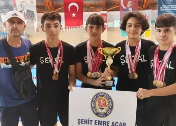 Söke Cumhuriyet Anadolu Lisesi Yüzme Takımı Aydın İl Şampiyonu oldu