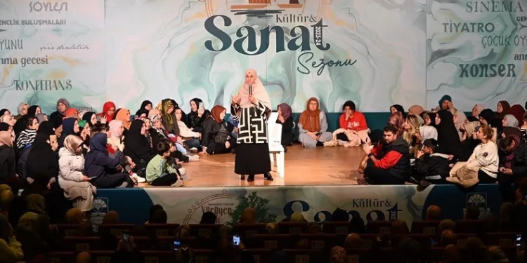 Yazar Saliha Erdim Yalovalılarla buluştu