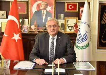  Bozüyük Belediye Başkanı Mehmet Talat Bakkalcıoğlu’nun Öğretmenler Günü mesajı