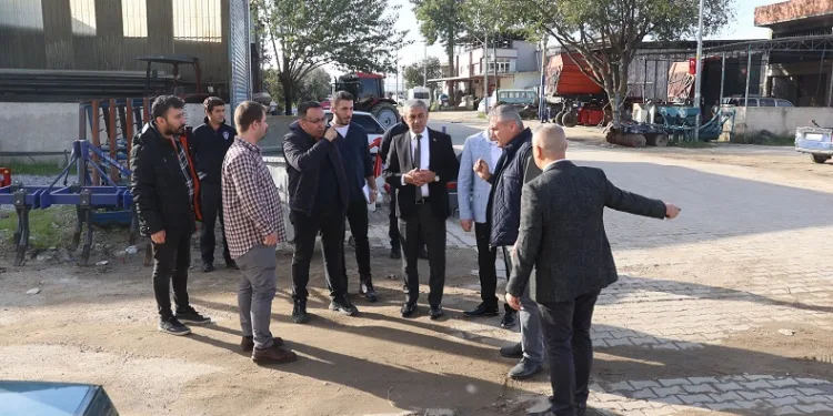 Başkan Nedim Kaplan Sanayi esnafı için kolları sıvadı
