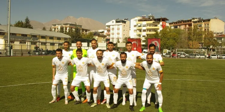 Develigücü antrenörü Erkan Demirel: “İlk 4 takım arasında olmak istiyoruz”