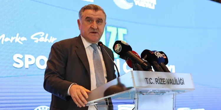 Osman Aşkın Bak: “Uluslararası spor organizasyonlarında talep edilen bir ülke haline geldik“