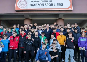 Abdullah Avcı’dan ‘Öğretmenler Günü’ ziyareti