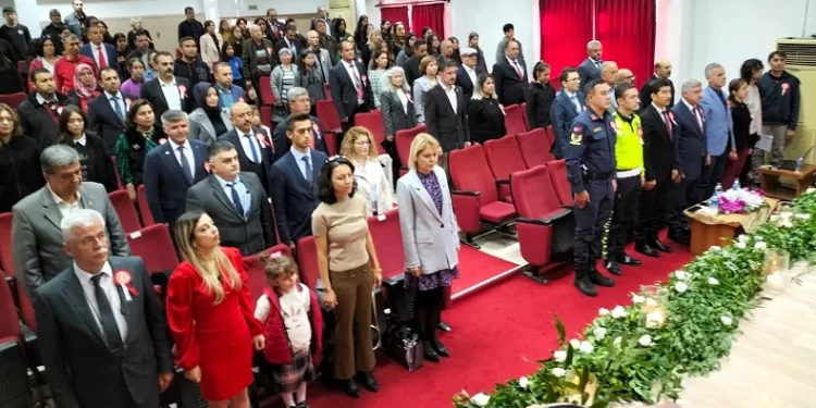 Köyceğiz’de Öğretmenler Günü törenle kutlandı