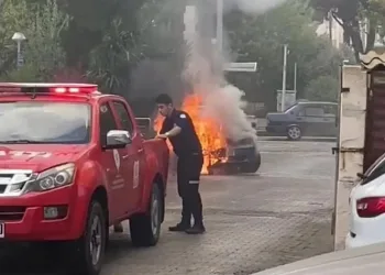 Otomobil alev topuna döndü