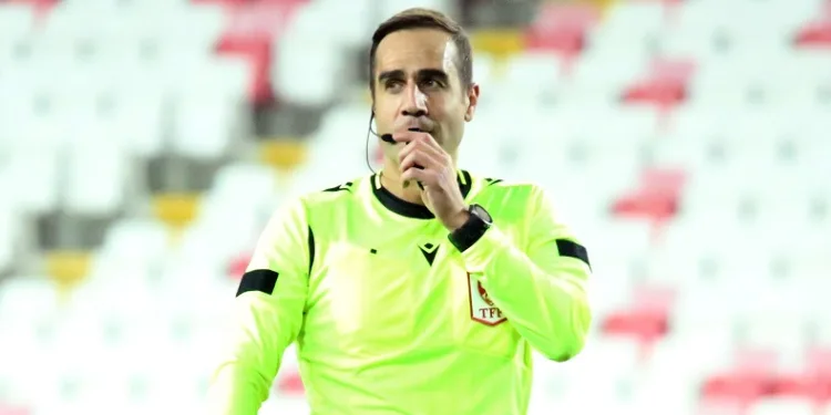 Sivasspor – Trabzonspor maçının VAR hakemi Serkan Tokat