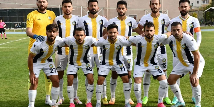 Talasgücü Belediyespor puanla döndü
