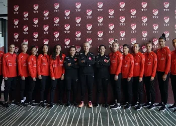 A Milli Kadın Futbol Takımı, basın mensupları ile buluştu