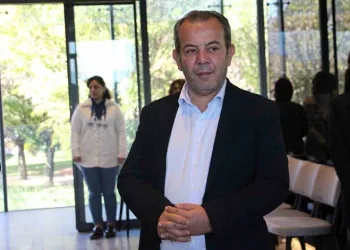 Tanju Özcan CHP’ye geri döndü