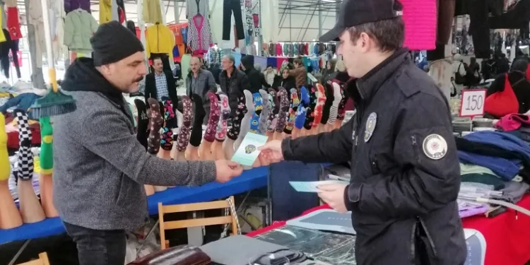 Polis bin 222 vatandaşı bilgilendirdi
