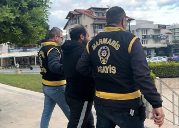 Marmaris’te 9 ayrı dolandırıcılık suçundan aranan şahıs yakalandı