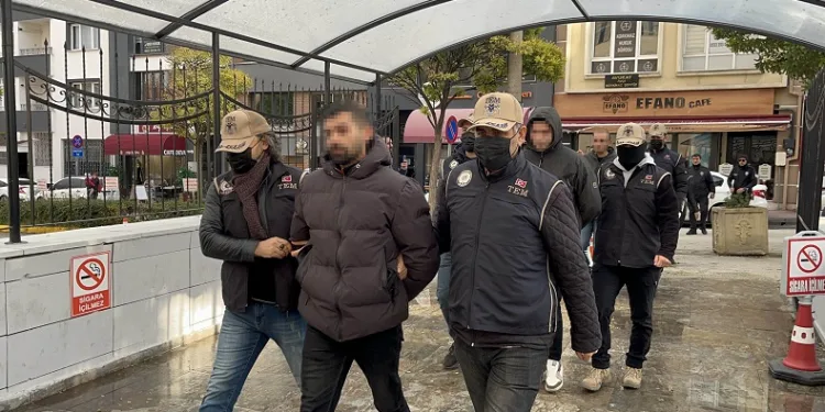 Eskişehir’de 5 kişi terör propagandası yapmaktan tutuklandı
