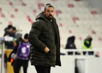 Sivasspor Teknik Direktörü Servet Çetin: “Kazanamadığımız için üzgünüz”