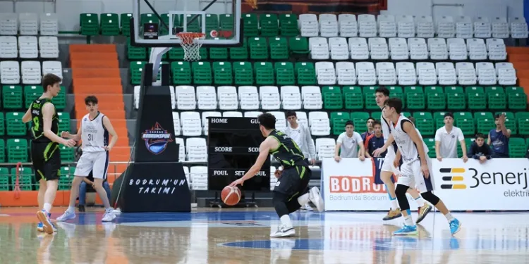 Çağdaş Bodrum’un gençleri Tofaş ile karşılaştı