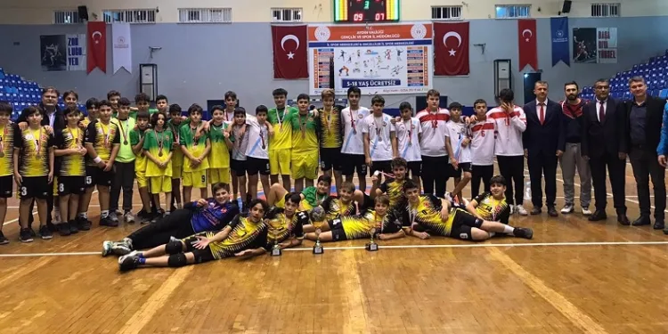 Aydın’da Okullar Arası Hentbol Turnuvası sona erdi