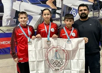 Körfezli sporcular Samsun’da kulaç attı