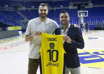 Fenerbahçe’nin Sırp sporcuları Tadic ile Guduric, bir araya geldi
