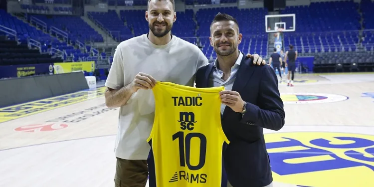 Fenerbahçe’nin Sırp sporcuları Tadic ile Guduric, bir araya geldi