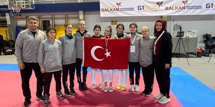 Eskişehirli milli tekvandoculardan Bosna Hersek’te 7 madalya
