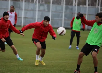 Sivasspor, Fenerbahçe maçı hazırlıklarına başladı
