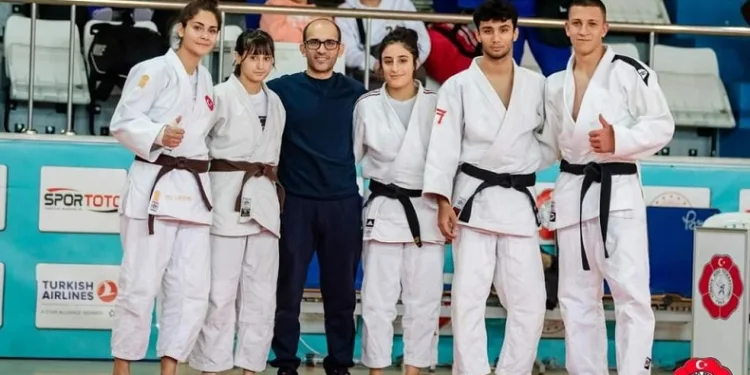 Van Büyükşehir Belediye Spor Kulübü Judo Takımı Ümitler 1. Ligine yükseldi