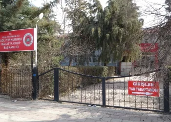Tırla çarpışan motosikletli hayatını kaybetti