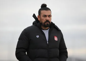 Sivasspor Teknik Direktörü Servet Çetin: “Zor bir fikstür girdik”