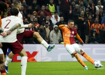 Hakim Ziyech’ten frikikten 2 gol