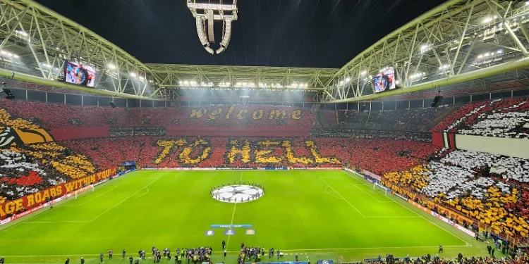 Galatasaray – Manchester United maçını 51 bin 741 taraftar izledi