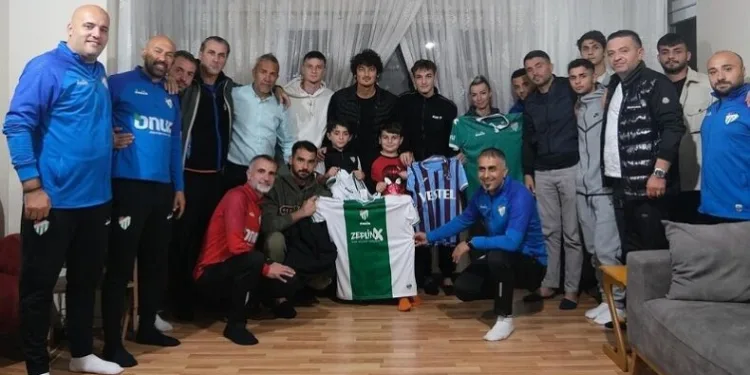 Bursaspor Yusuf Emir Bolat’ı Ziyaret Etti