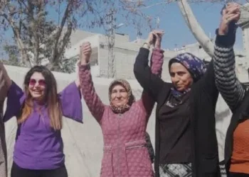 Türkiye’nin ilk kadın dayanışması topluluğu, kadınlara destek olmaya devam ediyor !