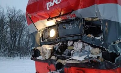 Rusya’da iki tren çarpıştı: 400 yolcu ölümden döndü