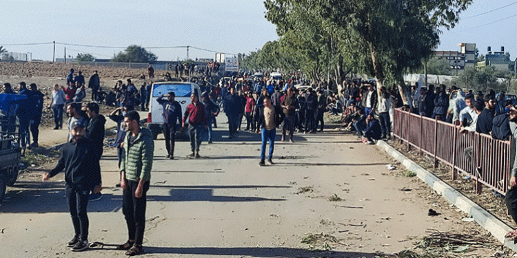 İsrail Gazze’de kuzeye geçmek isteyen Filistinlilere engel oldu
