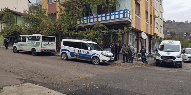 Karabük’te emekli işçi evinde ölü bulundu