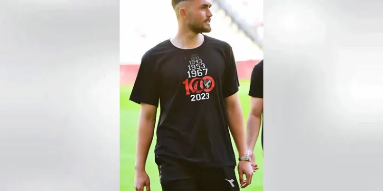 Elazığspor’un 100. yıl tişörtlerine büyük ilgi