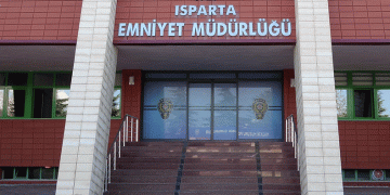 Göçmen kaçakçılığı yapanlar yakalandı