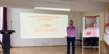 Eskişehir’de öğrencilere akıllı ilaç eğitimi verildi