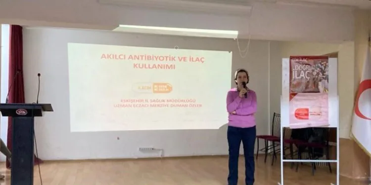 Eskişehir’de öğrencilere akıllı ilaç eğitimi verildi