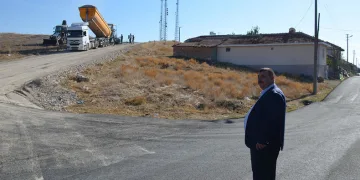 Sıcak asfalt ve çevre düzenleme çalışmaları tamamlandı